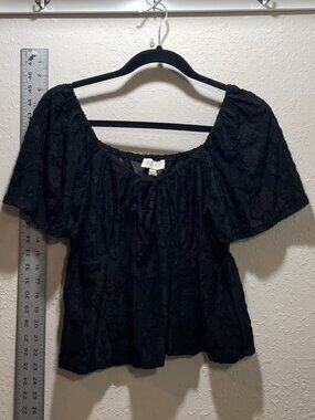 London Rose Black Floral Design Top Romantic Flutter Sleeves - Large